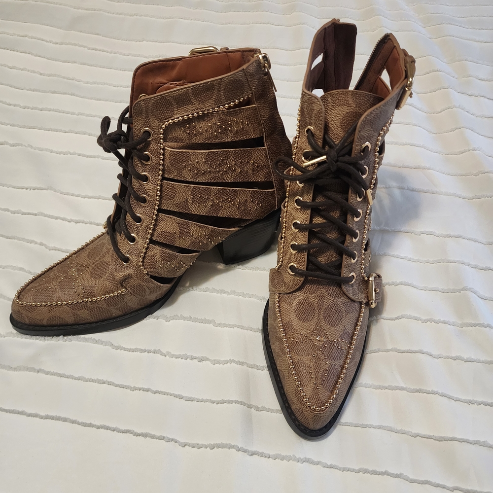 Coach Pailsey Booties 9.5